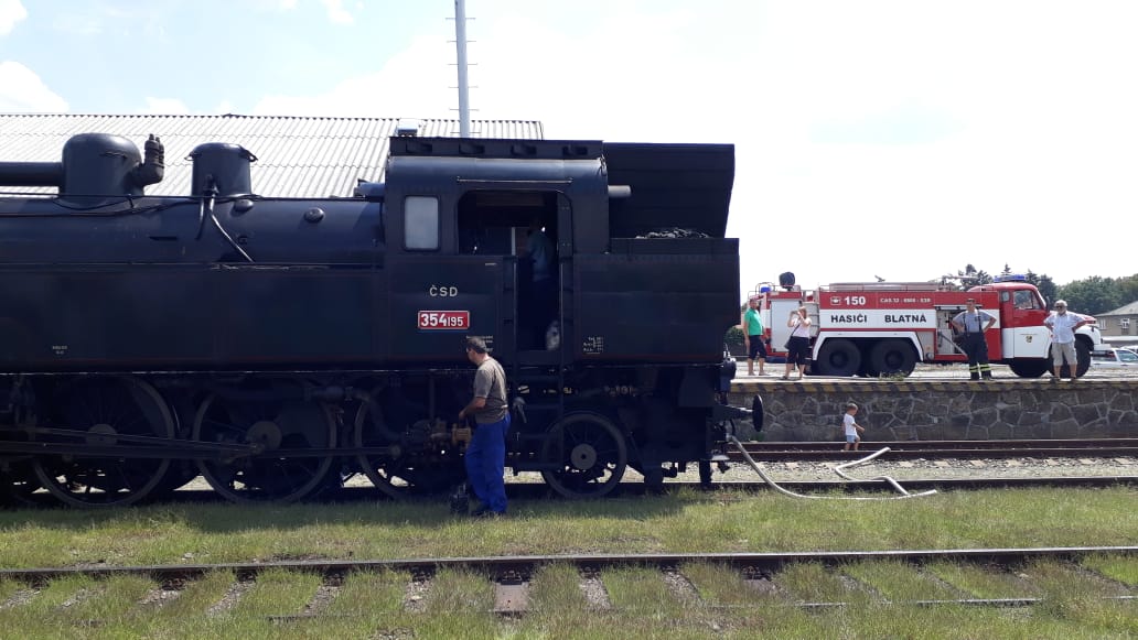 37575897_2508311705849366_2230543221673426944_n